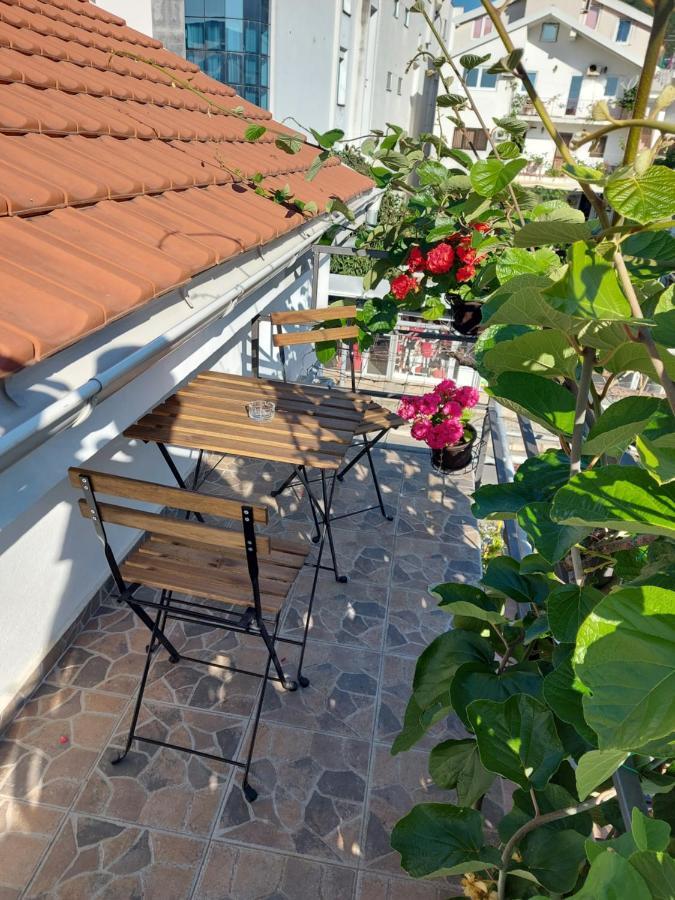 Kiwi Apartments Будва Екстериор снимка