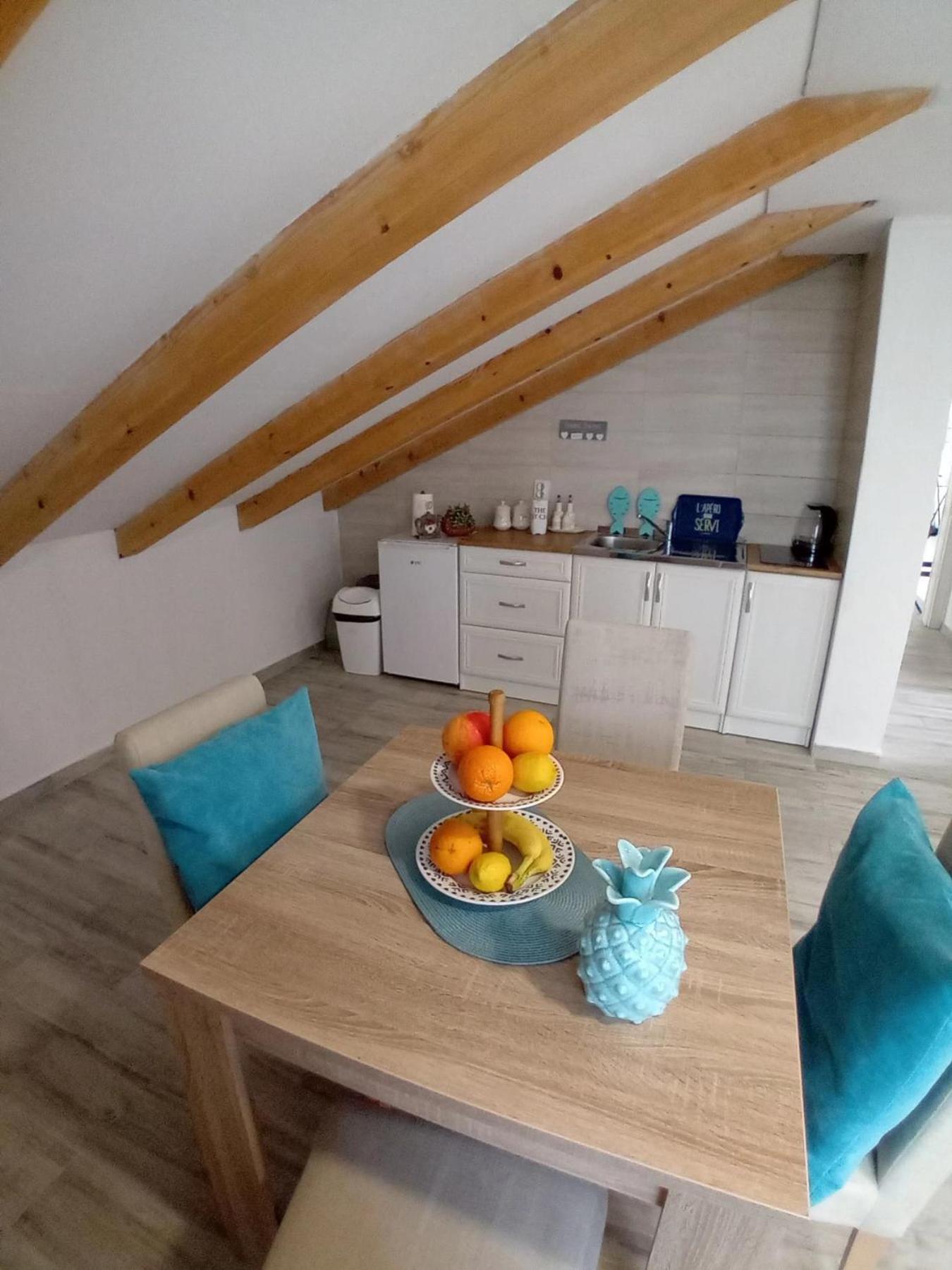 Kiwi Apartments Будва Екстериор снимка