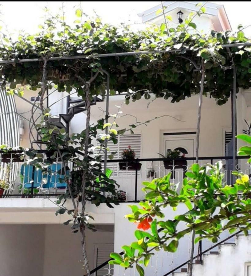 Kiwi Apartments Будва Екстериор снимка